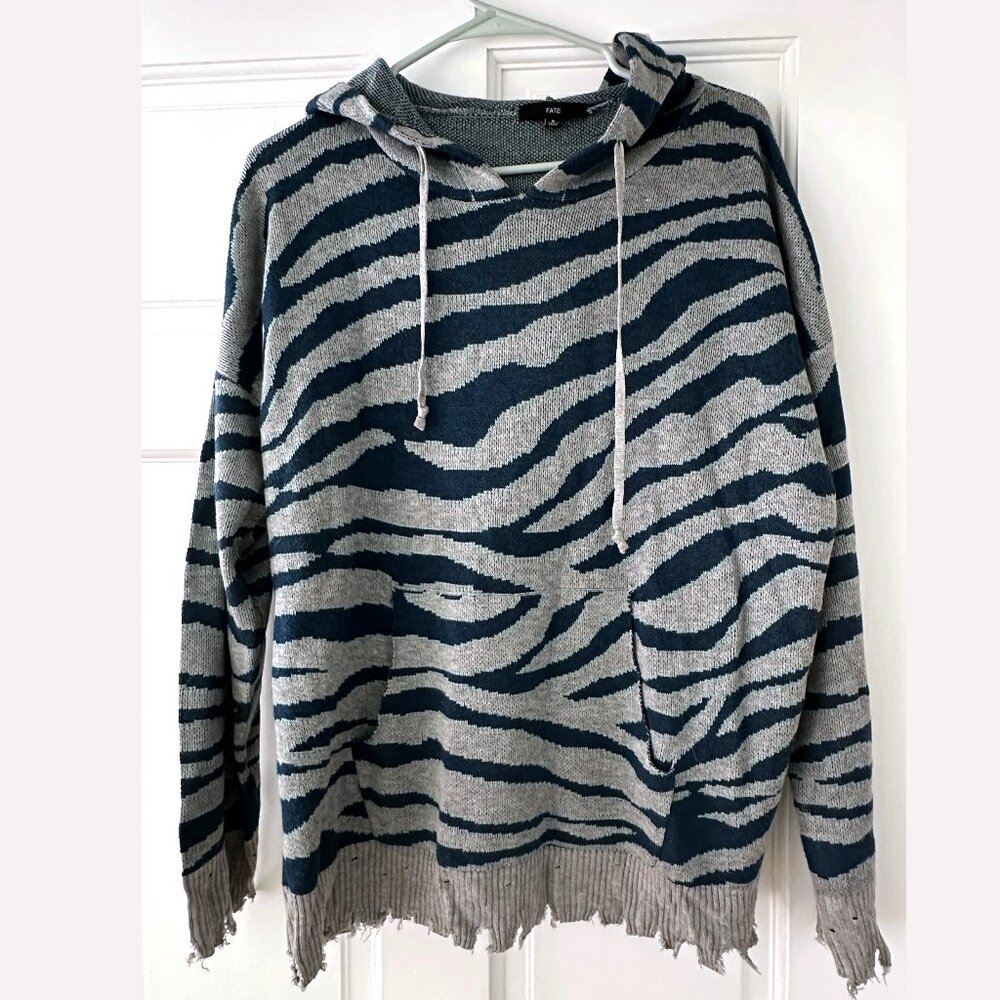 Fate Distressed Hoodie - Size Small - Effortless Cool